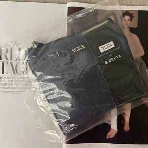 New Tumi For Delta Lined Toiletry/Cosmetic Pouch/ Bag In Navy Blue/Black